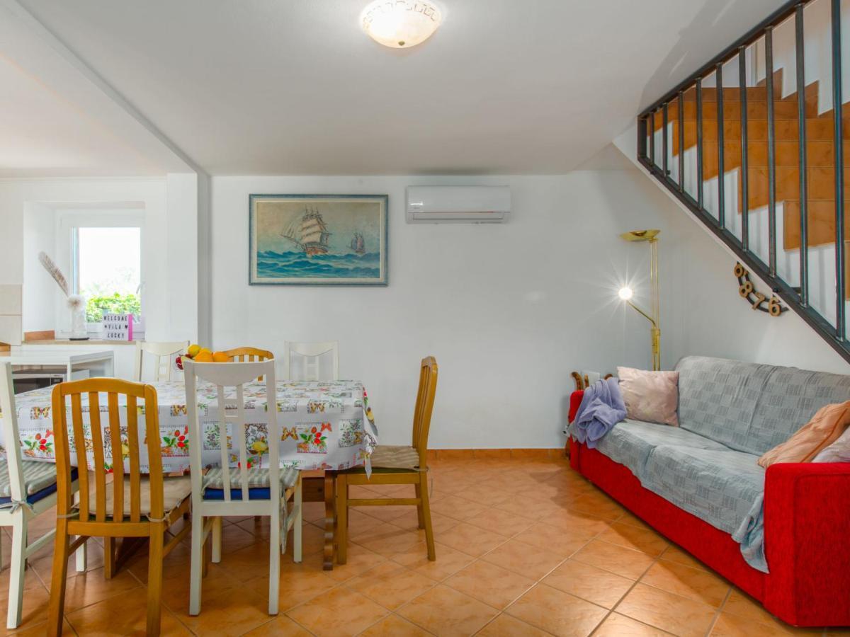Holiday Home Villa Lucky By Interhome Бъртонигла Екстериор снимка