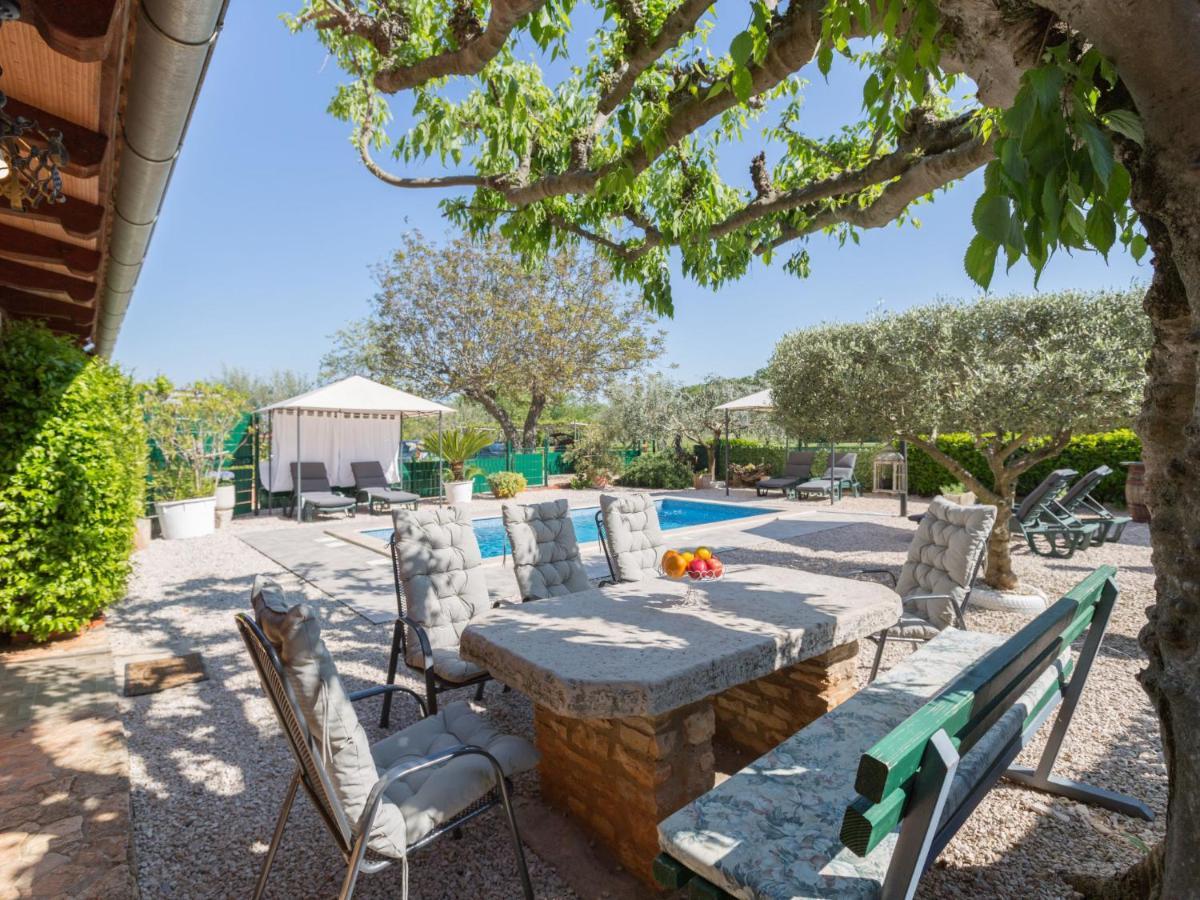 Holiday Home Villa Lucky By Interhome Бъртонигла Екстериор снимка
