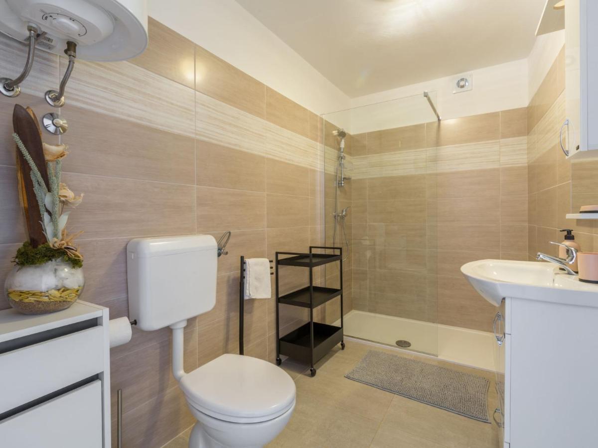 Holiday Home Villa Lucky By Interhome Бъртонигла Екстериор снимка