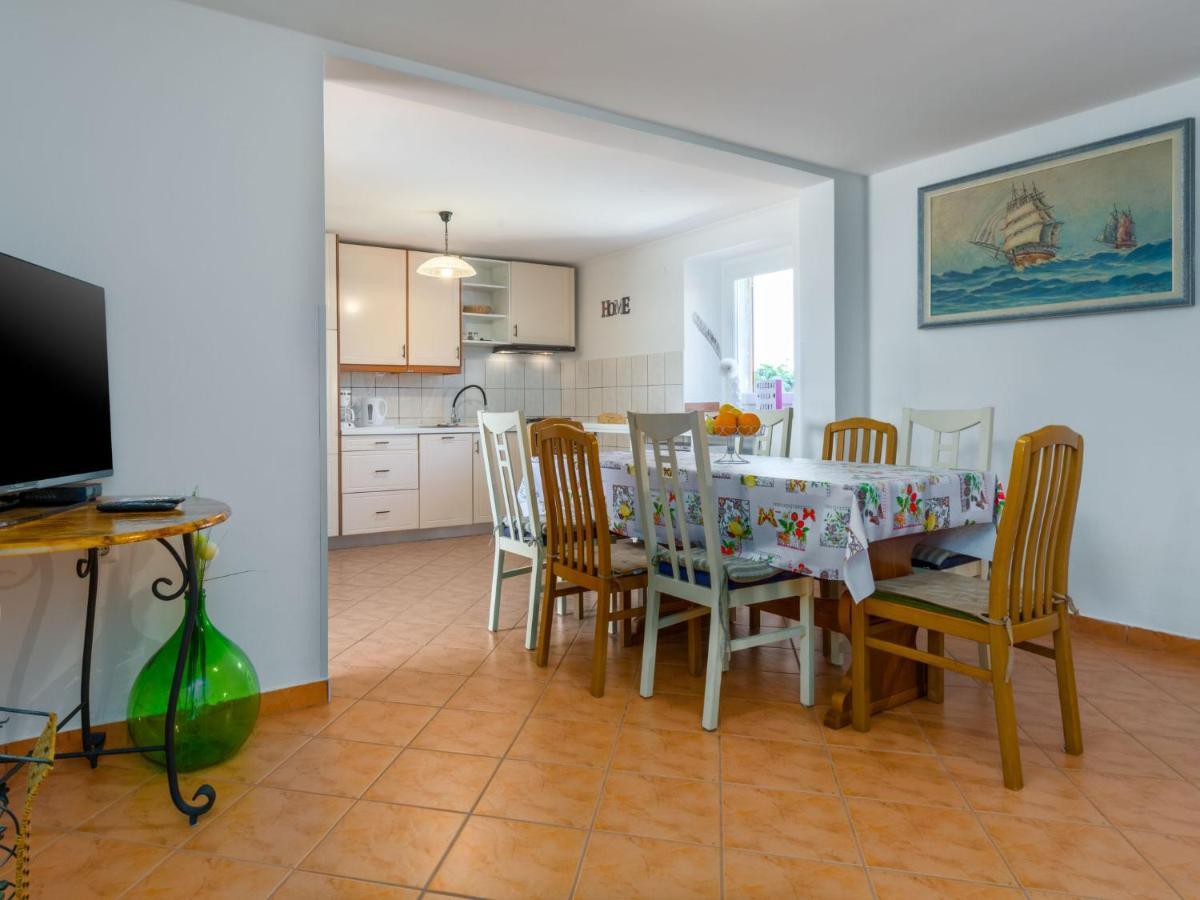 Holiday Home Villa Lucky By Interhome Бъртонигла Екстериор снимка