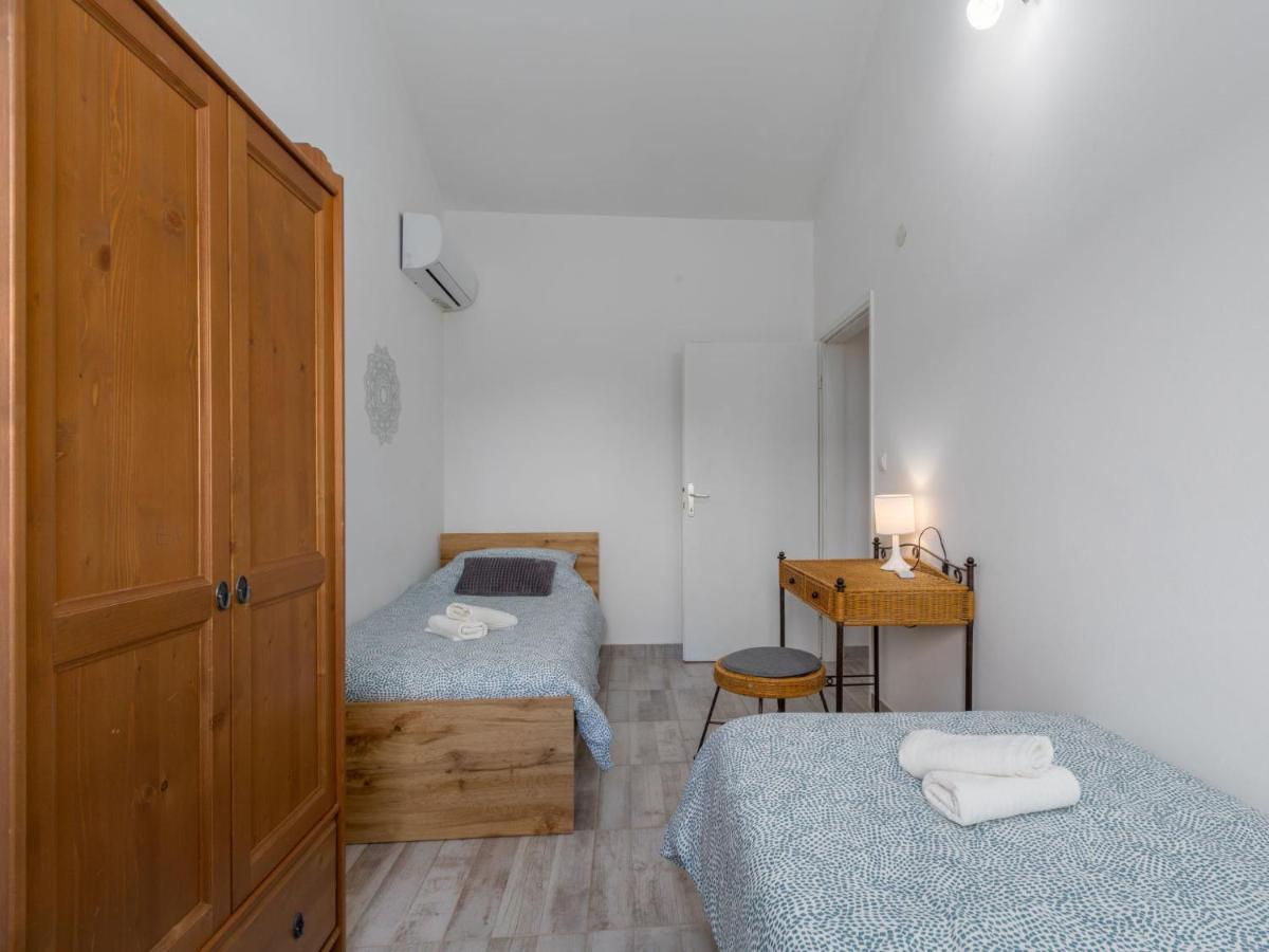 Holiday Home Villa Lucky By Interhome Бъртонигла Екстериор снимка